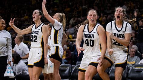 Caitlin Clark can’t do it alone. No. 3 Iowa got big boost when Martin and Marshall decided to return